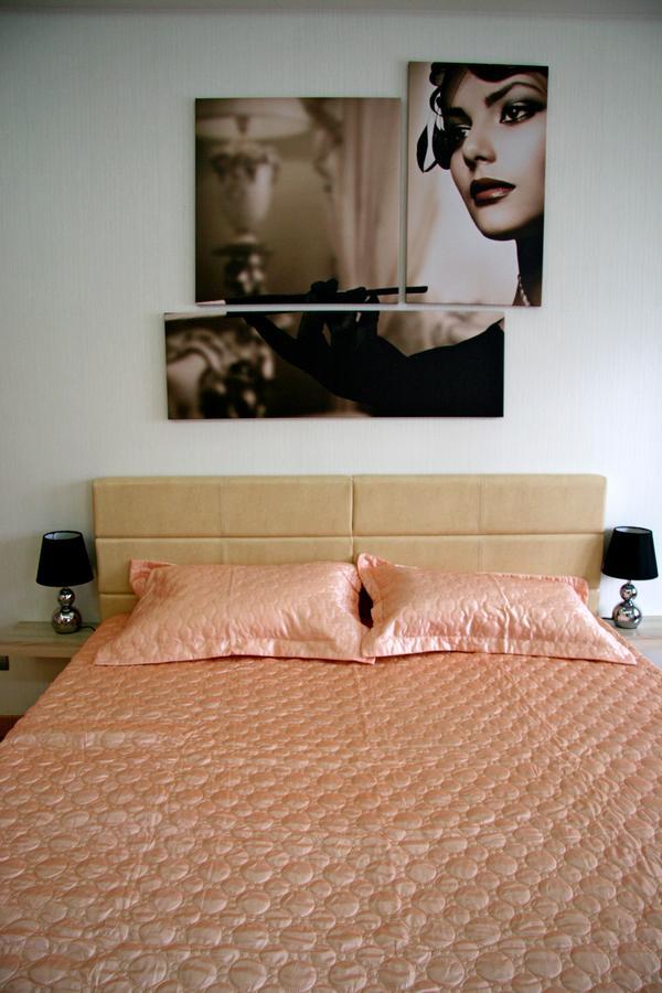 Luxury Apartment In The Heart Of The Capital Київ Екстер'єр фото