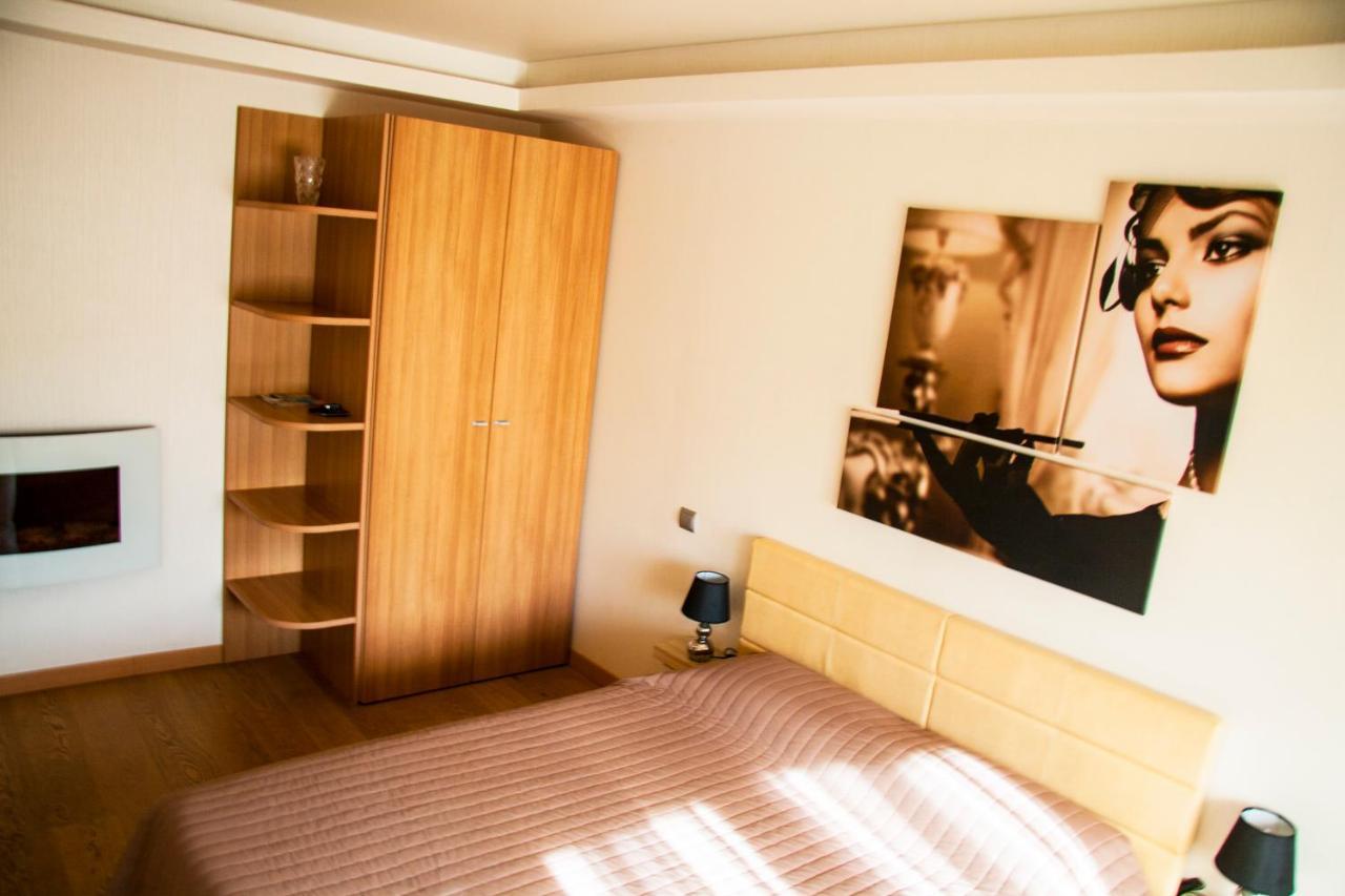 Luxury Apartment In The Heart Of The Capital Київ Екстер'єр фото